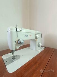 Macchina da cucire PFAFF 260 con mobile n legno