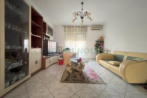 S1 - appartamento 4 vani con box auto