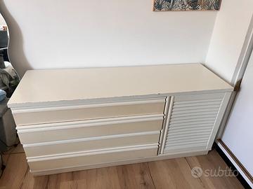 Cassettiera con cassetti e sportello