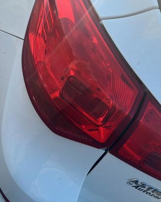 Fanale posteriore sx Opel astra J Anno 2012