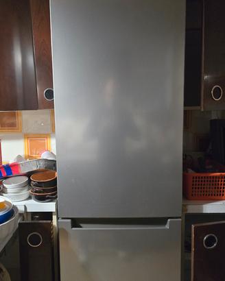 Indesit INFC9 TI22X Frigorifero combinato