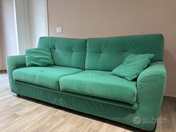 Divano 2 metri semi nuovo