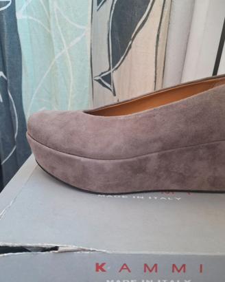 Ballerina con zeppa e plateau.  N. 37. Marca Kammi