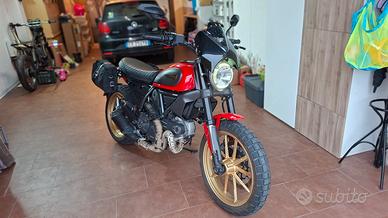 Ducati scrambler 