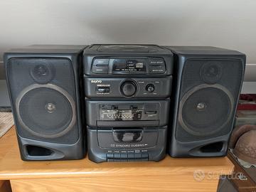 Radio cassette CD anni 90 sanyo MCD-660L
