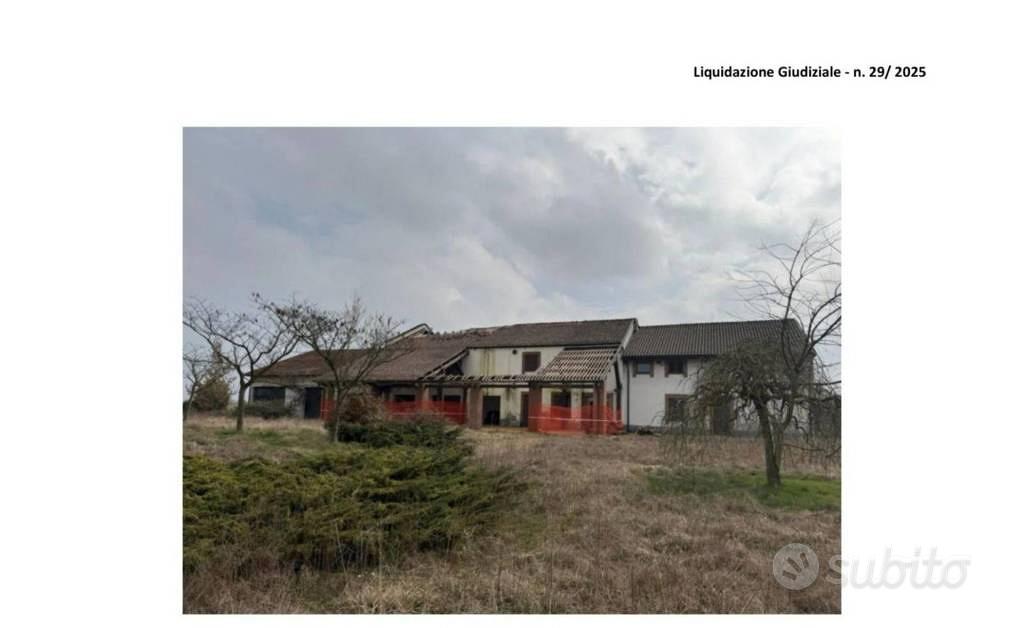 Immobile in asta di 459 m² con più di 5 locali a F - Vista 4