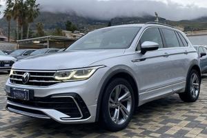 Volkswagen Tiguan R-Line 2.0 TDI 150 CV DSG