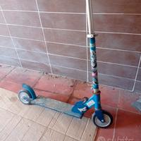 monopattino Avengers 