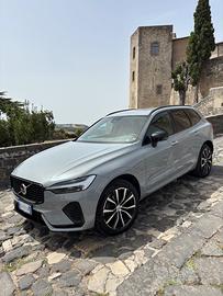 Volvo xc60 Mild Hybrid 2024 unico proprietario