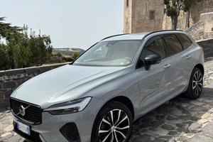 Volvo xc60 Mild Hybrid 2024 unico proprietario