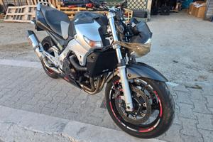 SUZUKI GSR 600 - 2006