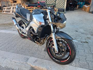 SUZUKI GSR 600 - 2006