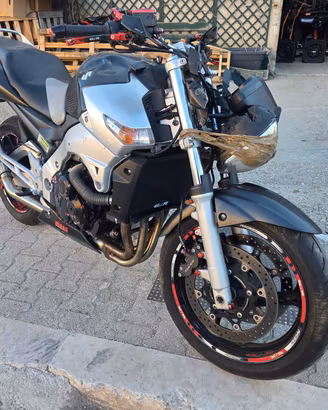 SUZUKI GSR 600 - 2006