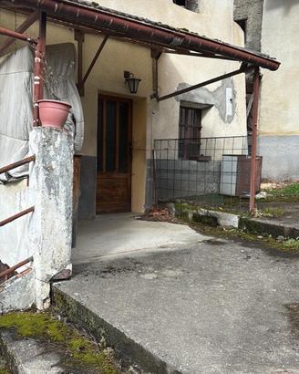 Casetta da ristrutturare