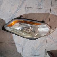 Farò sx in perfetta condizioni Ford   kuga de 2010