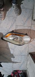 Farò sx in perfetta condizioni Ford   kuga de 2010