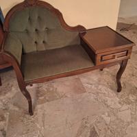 Poltrona con cassetto in legno