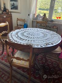 Tavolo antico con  sei sedie