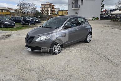 LANCIA Ypsilon 1.2 69 CV 5 porte Silver