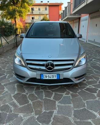 Mercedes classe B 180 Automatica diesel 12/2012