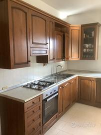 Cucina Legno massello  258x138  completo usata