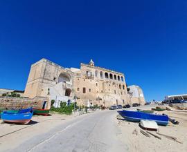 6 LOCALI A POLIGNANO A MARE