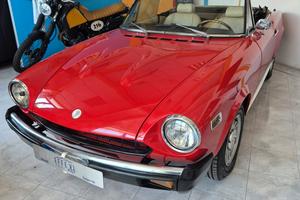 Fiat 124 Spider C81 Sport USA
