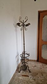 Appendiabiti da terra con portaombrelli vintage