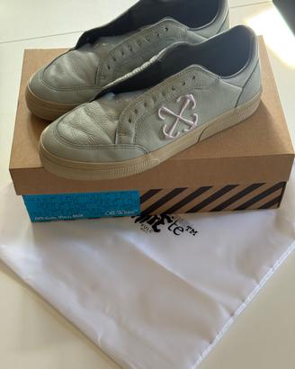 Off white vulc low