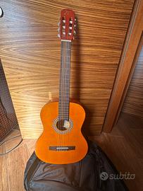 Chitarra acustica