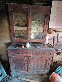 Arredamento vintage in legno da restaurare