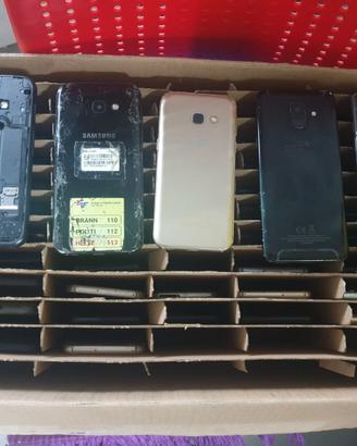 Lotto Smartphone Samsung rotti non testati