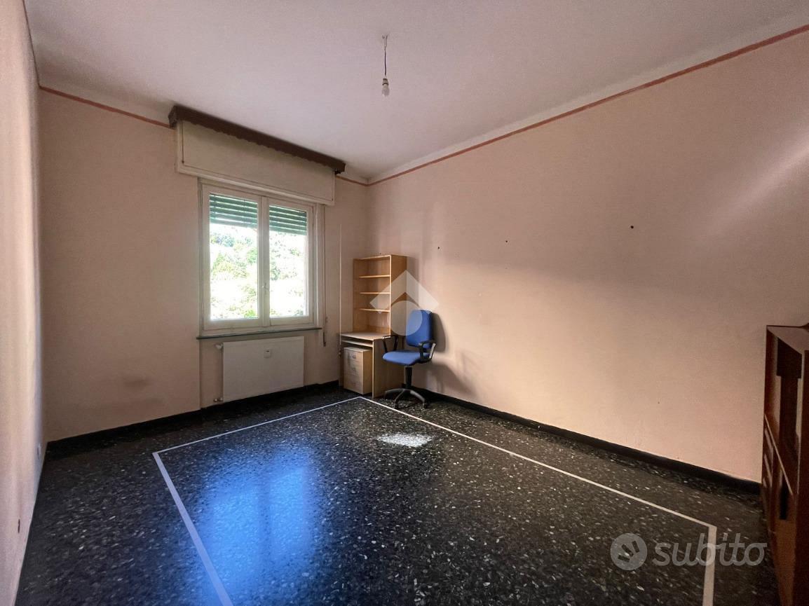 5 LOCALI A GENOVA - Vista 2