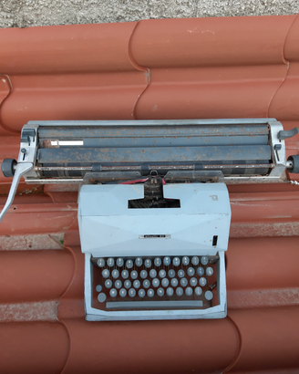 Macchina da scrivere vintage