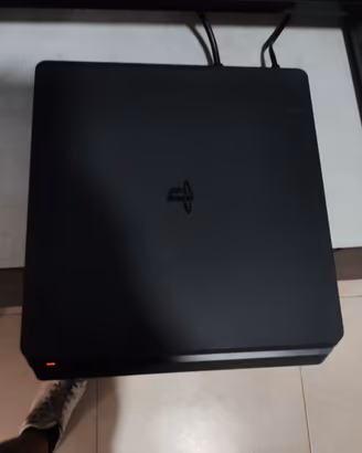 Ps4 slim 1Tb 
