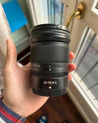 Obbiettivo Nikon Nikkor 24-70 f/4 S
