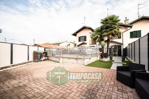 Villa a schiera con ampio giardino nel prestigioso