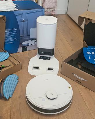 robot aspirapolvere e lavapavimenti 