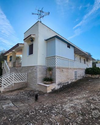 Villa con Garage