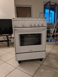 Cucina Smeg a gas 4 fuochi forno elettrico