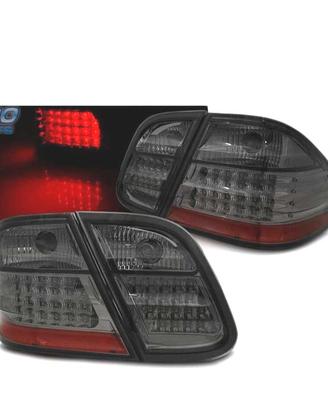 FANALI PER MERCEDES CLK W208 97-02 LED SCURI
