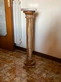 Colonna Portavaso/Statua in Pregiato Onice o Marmo
