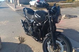 Kawasaki zr7 750 