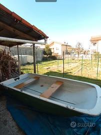 Barca con motore elettrico