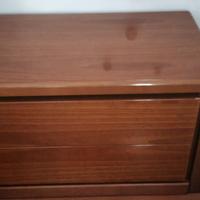 comodino in legno ciliegio