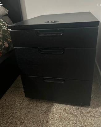 cassettiera nera con serratura