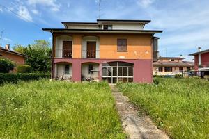 VILLA SINGOLA A SAN GIORGIO BIGARELLO