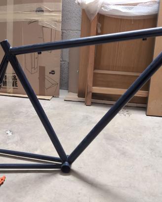 Telaio blu per bici scatto fisso/single speed