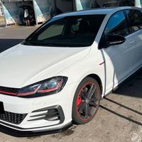 VOLKSWAGEN Golf GTI Performance DSG 2.0 TSI