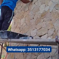 Muratore e piastrellista esperto